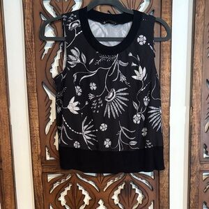 Athleta Sleeveless Black and White Floral Top